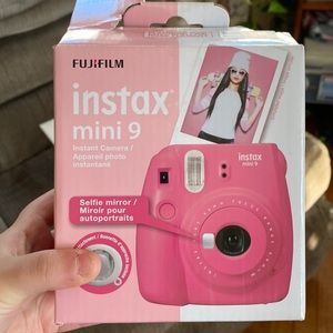 Fujifilm Instead mini 9 camera pink